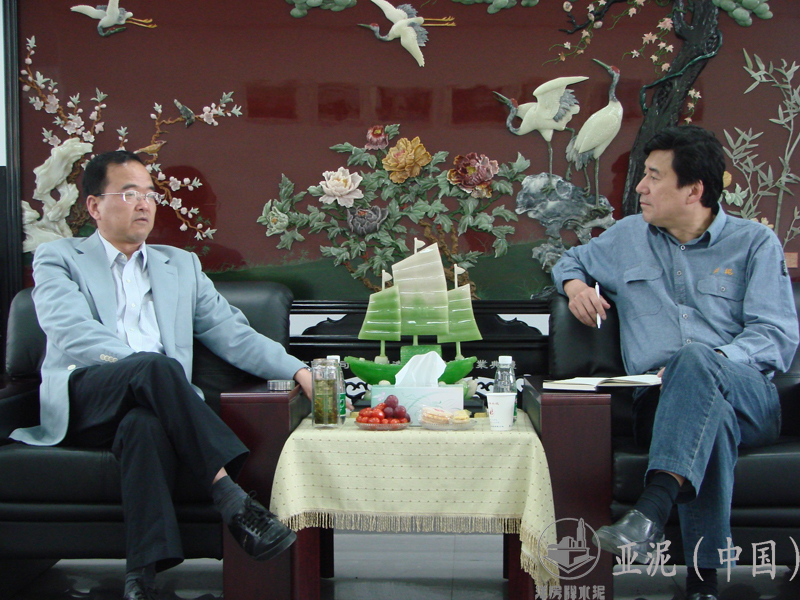 2009年4月17日，彭州市門書記與方履興總經(jīng)理會(huì)談