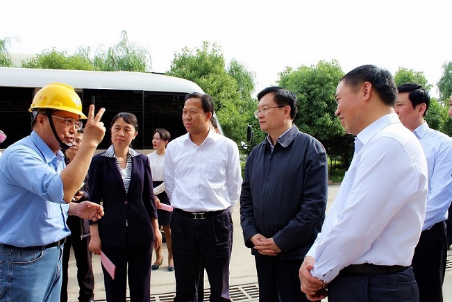 2014年5月8日，湖北省省長(zhǎng)王國(guó)生在黃岡市委書記劉雪榮、武穴市委書記吳美景等陪同下，蒞臨黃岡亞?wèn)|參視察，亞泥（中國(guó)）副執(zhí)行長(zhǎng)張振昆、公司總經(jīng)理黃藤田、協(xié)理許文峰親自接待。