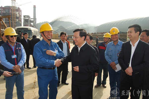 2013年4月24日下午，江西省新任省委書記強(qiáng)衛(wèi)蒞臨亞泥（中國(guó)）下轄之江西亞?wèn)|公司二廠考察調(diào)研，亞泥（中國(guó)）執(zhí)行長(zhǎng)吳中立親自在二廠熱情接待。
